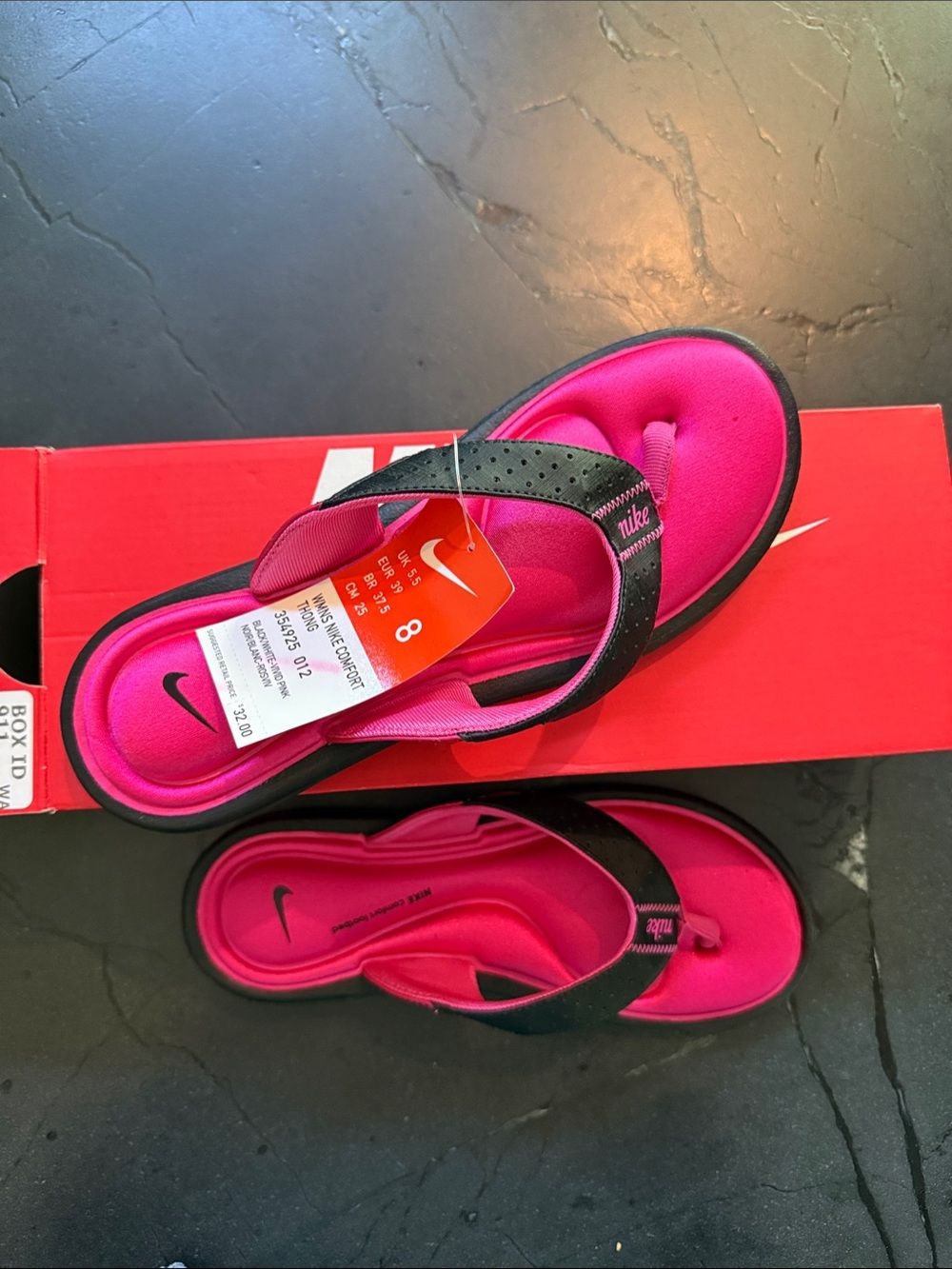 NWT Nike Women's Hot Pink and Black Foam Flip Flop Sandals